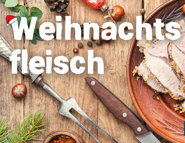 KI generiert: Weihnachtsessen mit Fleisch, Gewürzen und Besteck auf Holz. Text: "Weihnachtsfleisch".