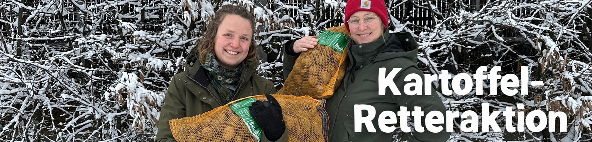 KI generiert: Zwei Personen halten Kartoffelsäcke im Schnee. Text: "Kartoffel-Retteraktion".