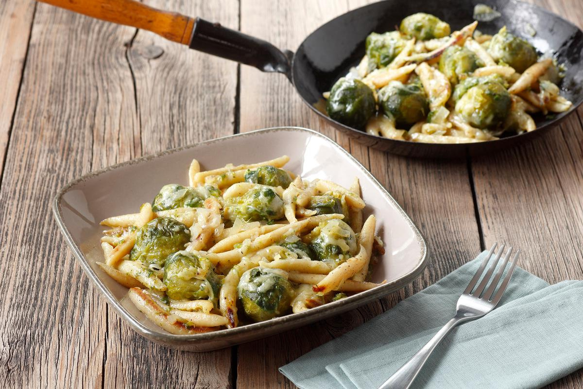 Überbackene Schupfnudeln mit Rosenkohl