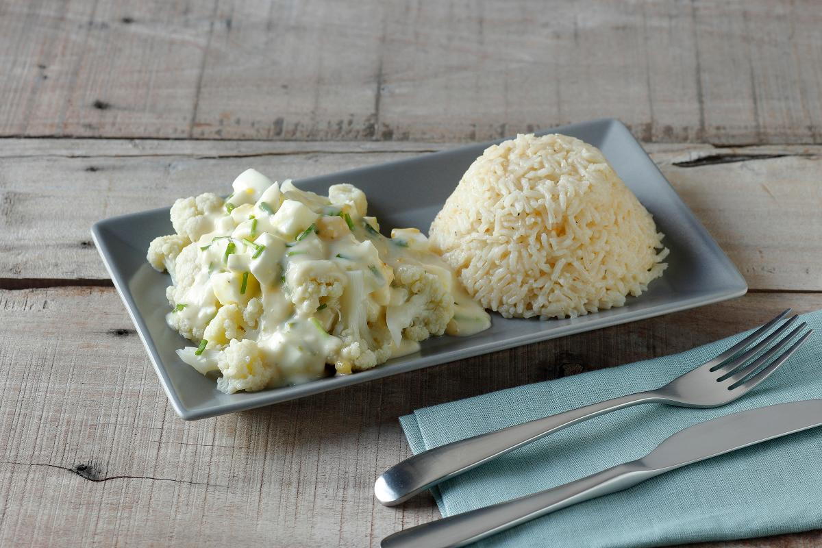 Blumenkohl-Eierfrikassee mit Reis