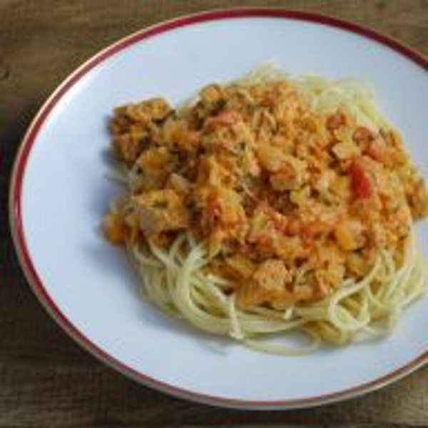 Produktfoto zu Thunfisch-Tomaten Sauce mit Spaghetti