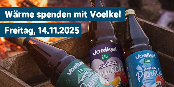 KI generiert: Drei Voelkel-Punschflaschen vor einem Feuer. Text: "Wärme spenden mit Voelkel, Freitag, 14.11.2025".