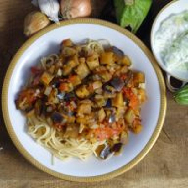 Produktfoto zu Spaghetti mit Auberginengemüse