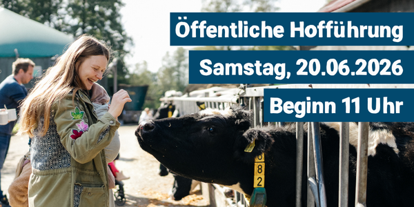 KI generiert: Frau füttert Kuh auf Hof. Text: "Öffentliche Hof­führung Samstag, 20.06.2026, Beginn 11 Uhr".