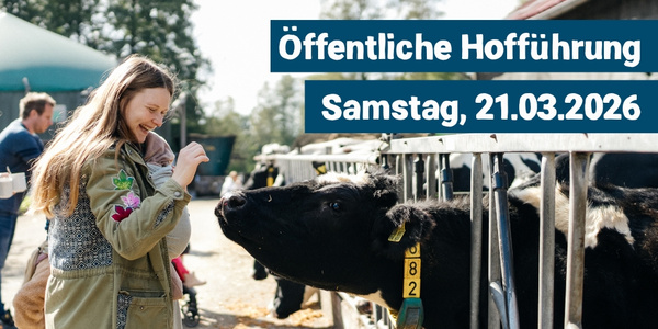 KI generiert: Eine Frau streichelt eine Kuh. Text: "Öffentliche Hofführung, Samstag, 21.03.2026".